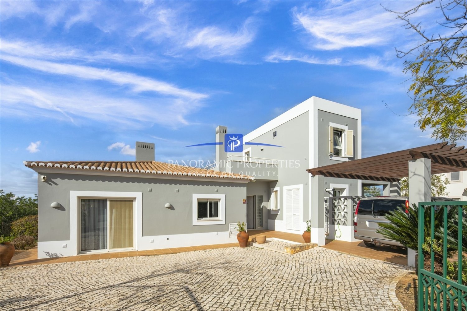 3 bedrooms Villa in Lagoa, Portugal No. 132030