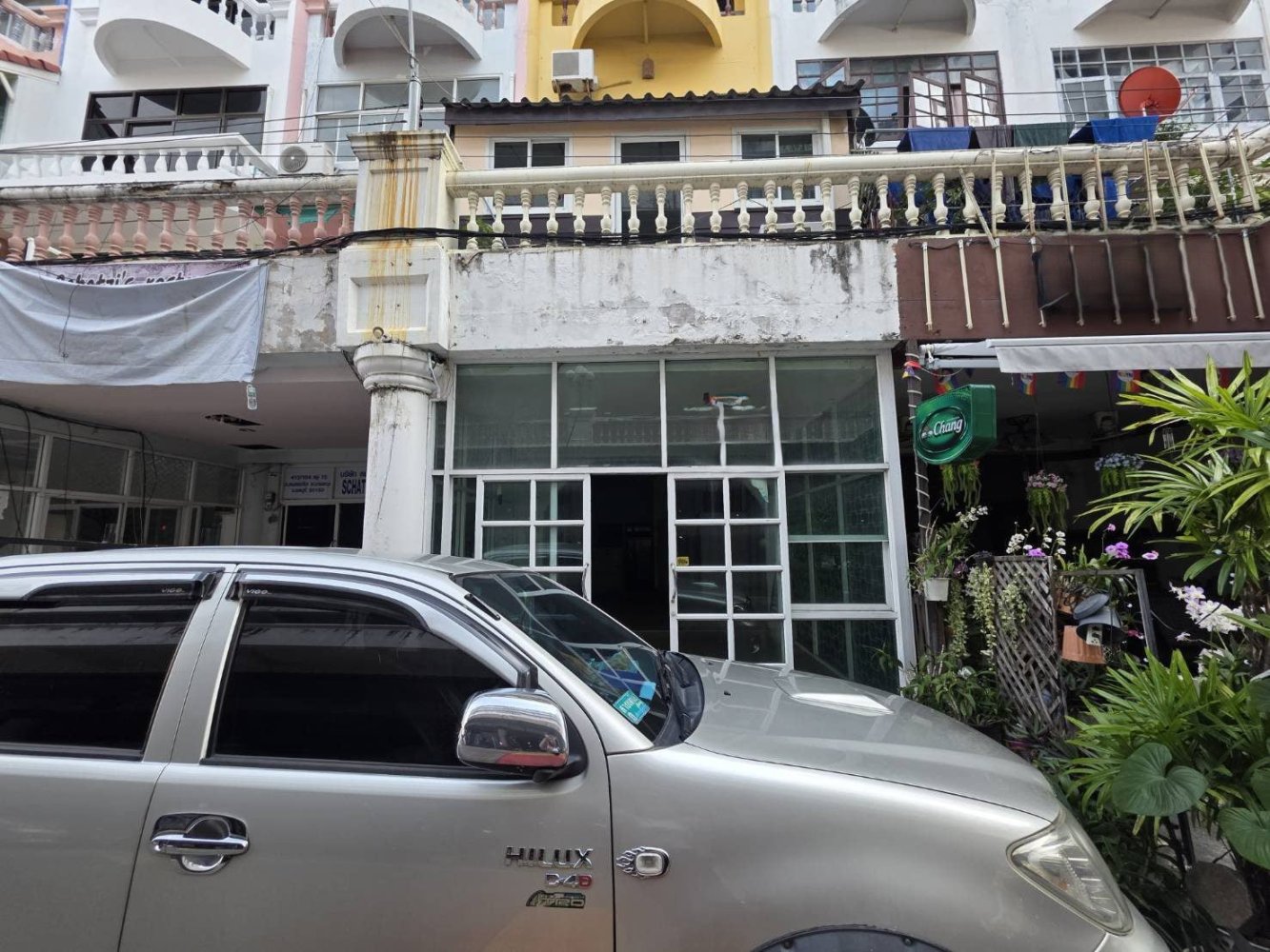 Propiedad comercial de 4 dormitorios en Pattaya, Thailand No. 70701