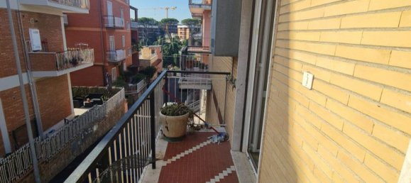 3 rooms Apartment in Rome, Italy No. 89224 14