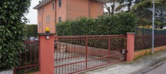 5 rooms Apartment in Curtatone, Italy No. 288647 7