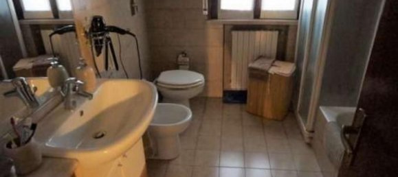 5 rooms Apartment in Curtatone, Italy No. 288647 43