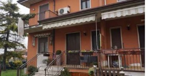 5 rooms Apartment in Curtatone, Italy No. 288647 3