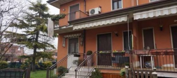 5 rooms Apartment in Curtatone, Italy No. 288647 10