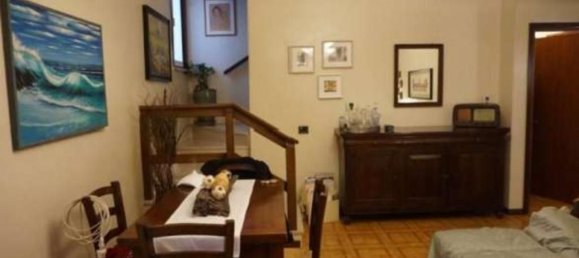 5 rooms Apartment in Curtatone, Italy No. 288647 30