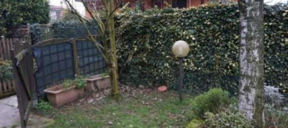 5 rooms Apartment in Curtatone, Italy No. 288647 15