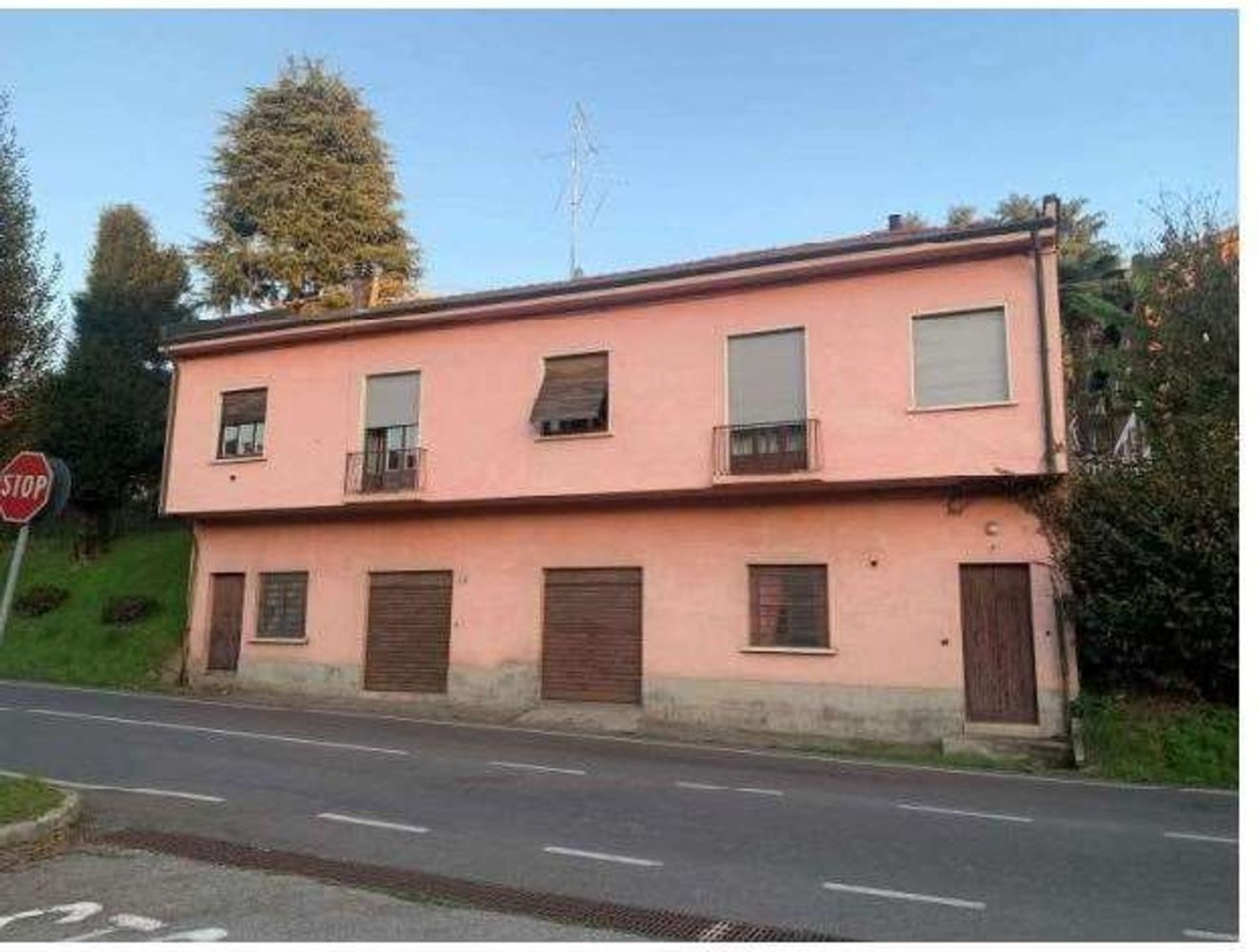 4 rooms House in Cassano Magnago, Italy No. 306653