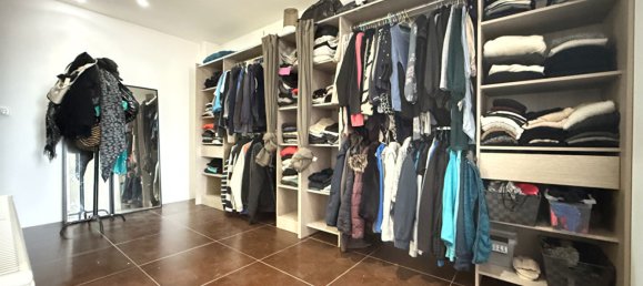 4 bedrooms House in Haraucourt, France No. 209112 9