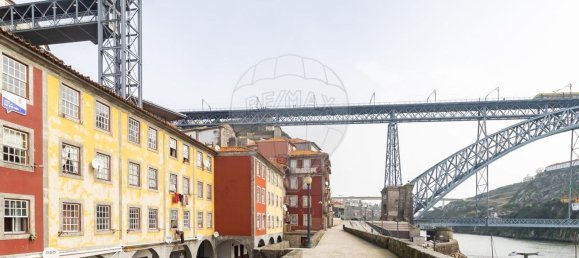 2 bedrooms Apartment in Porto, Portugal No. 38413 3