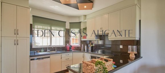 Дом с 4 спальнями в Аликанте, Испания № 150080 21