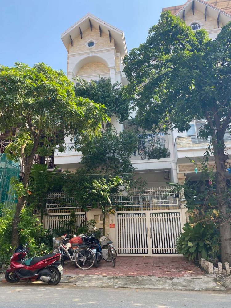 150m² Villa in District 7, Vietnam No. 9687