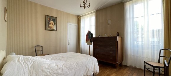 Villa de 5 dormitorios en Saint-Doulchard, France No. 74203 8