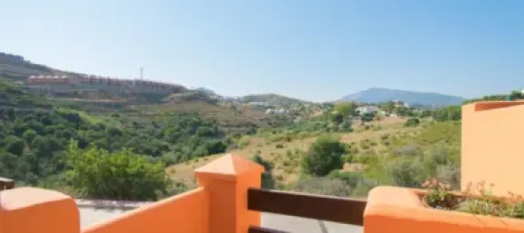 4 bedrooms Townhouse in El Paraiso, Spain No. 23729 25