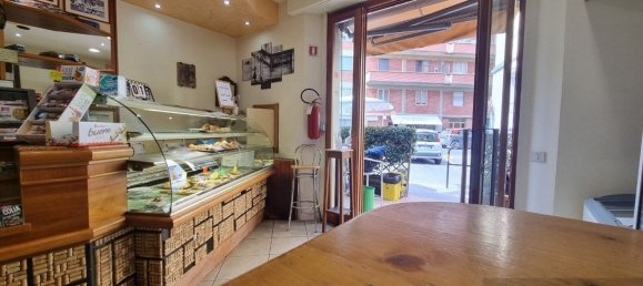 90m² Commercial property in Florence, Italy No. 218558 21