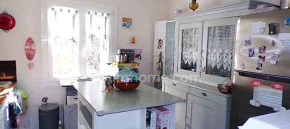 2 Schlafzimmer Haus in Nogent-sur-Vernisson, France, Nr. 156119 5