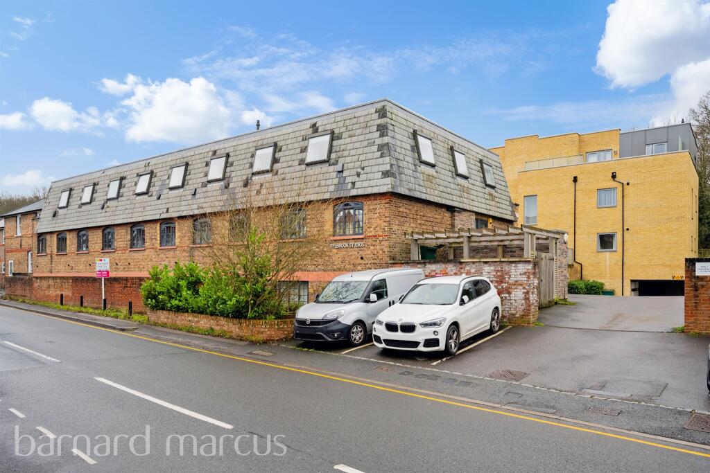 2 bedrooms Apartment in Epsom, United Kingdom No. 9709