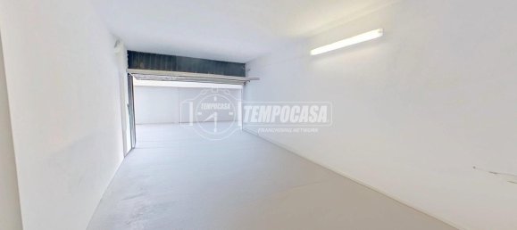 Квартира с 3 комнатами в Бругерио, Италия № 274460 3