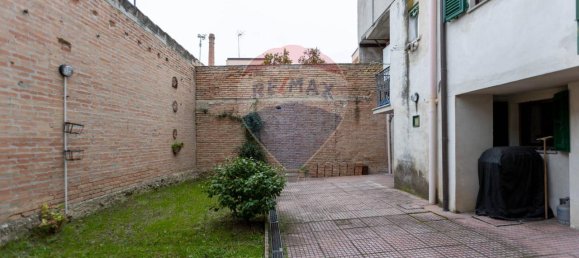 Apartamento de 6 divisões em Jesi, Italy N.º 3052 6