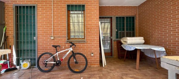 3 bedrooms Villa in Rome, Italy No. 272754 3