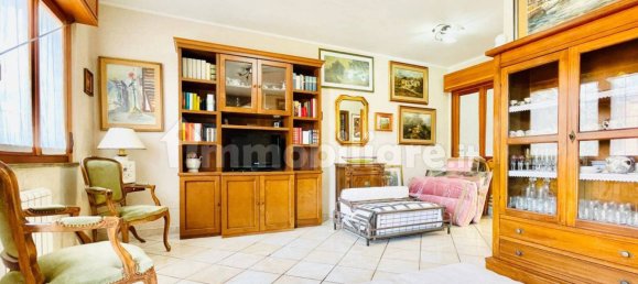 3 bedrooms Villa in Rome, Italy No. 272754 5