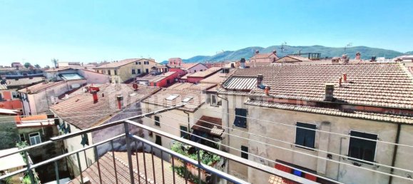 4 Schlafzimmer Wohnung in Sarzana, Italy, Nr. 167395 10