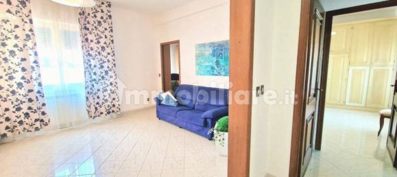 4 Schlafzimmer Wohnung in Sarzana, Italy, Nr. 167395 2