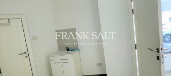  محل تجاري في Birkirkara, Malta 33متر مربع رقم 12349 2