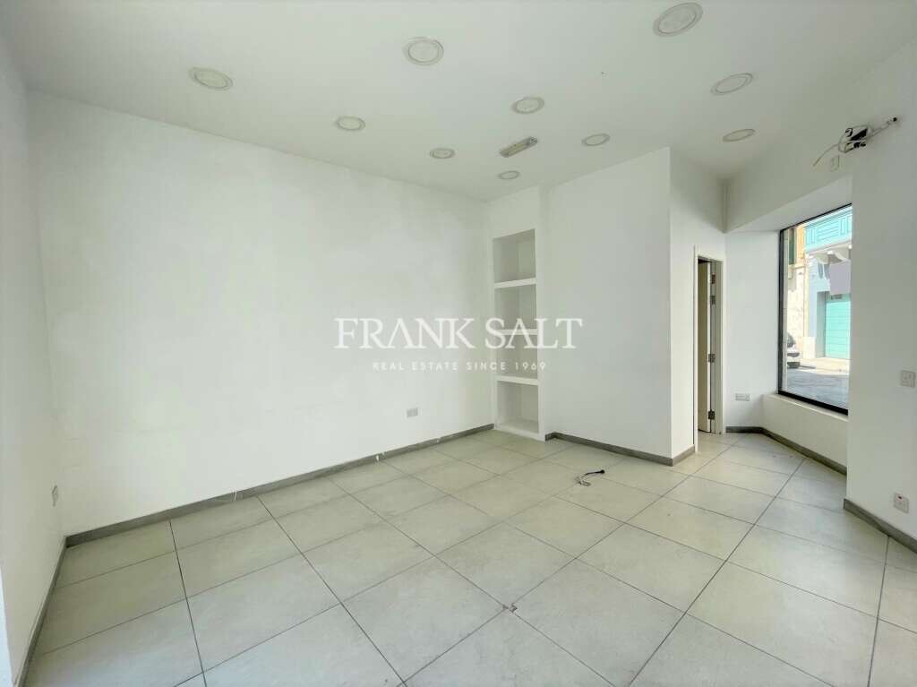  محل تجاري في Birkirkara, Malta 33متر مربع رقم 12349