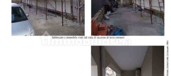 5 bedrooms Apartment in Naples, Italy No. 15009 7