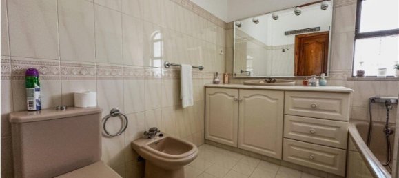 4 bedrooms Villa in Faro, Portugal No. 129318 8