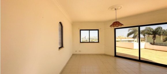 4 bedrooms Villa in Faro, Portugal No. 129318 11