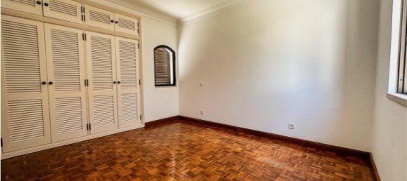 4 bedrooms Villa in Faro, Portugal No. 129318 7