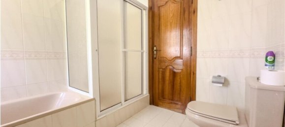 4 bedrooms Villa in Faro, Portugal No. 129318 9