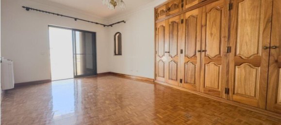 4 bedrooms Villa in Faro, Portugal No. 129318 4