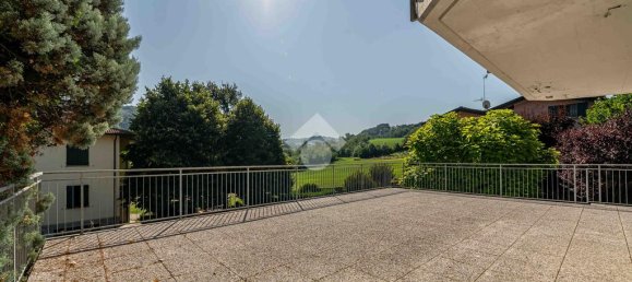 4 bedrooms Villa in Vezzano sul Crostolo, Italy No. 257862 15