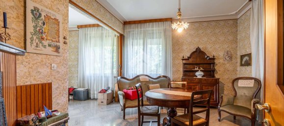 4 bedrooms Villa in Vezzano sul Crostolo, Italy No. 257862 9