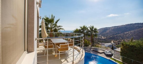 5 bedrooms Villa in Limassol, Cyprus No. 13138 10