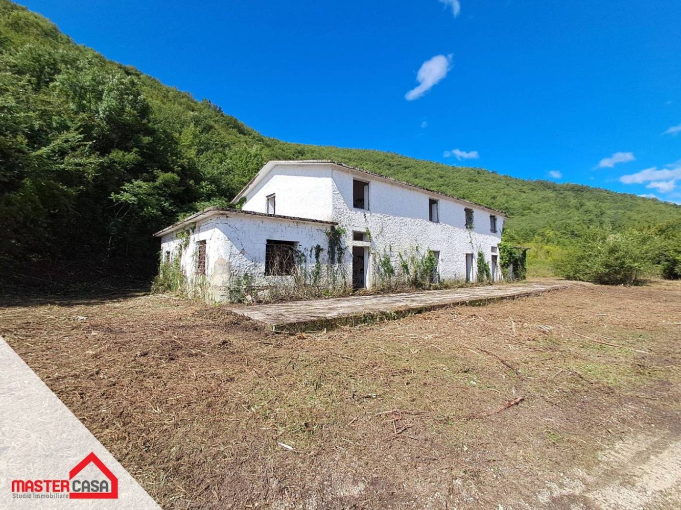 6 bedrooms House in Castelliri, Italy No. 265219