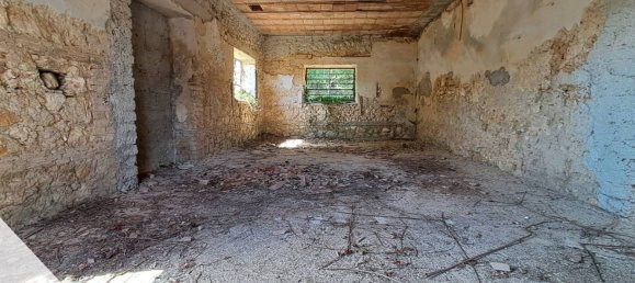 6 bedrooms House in Castelliri, Italy No. 265219 14