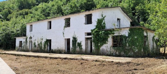 6 bedrooms House in Castelliri, Italy No. 265219 5