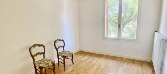 4 chambres Maison à Attigny, France No. 68970 3