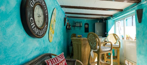 3 bedrooms Villa in Estepona, Spain No. 151374 2