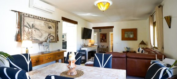 3 bedrooms Villa in Estepona, Spain No. 151374 10