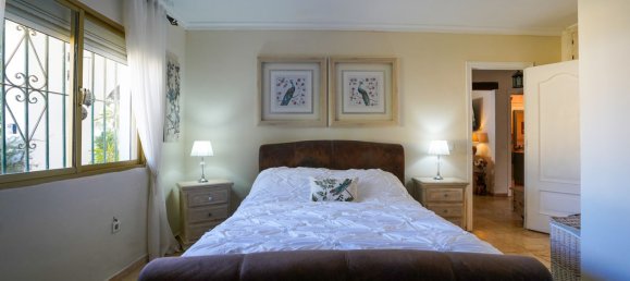 3 bedrooms Villa in Estepona, Spain No. 151374 13