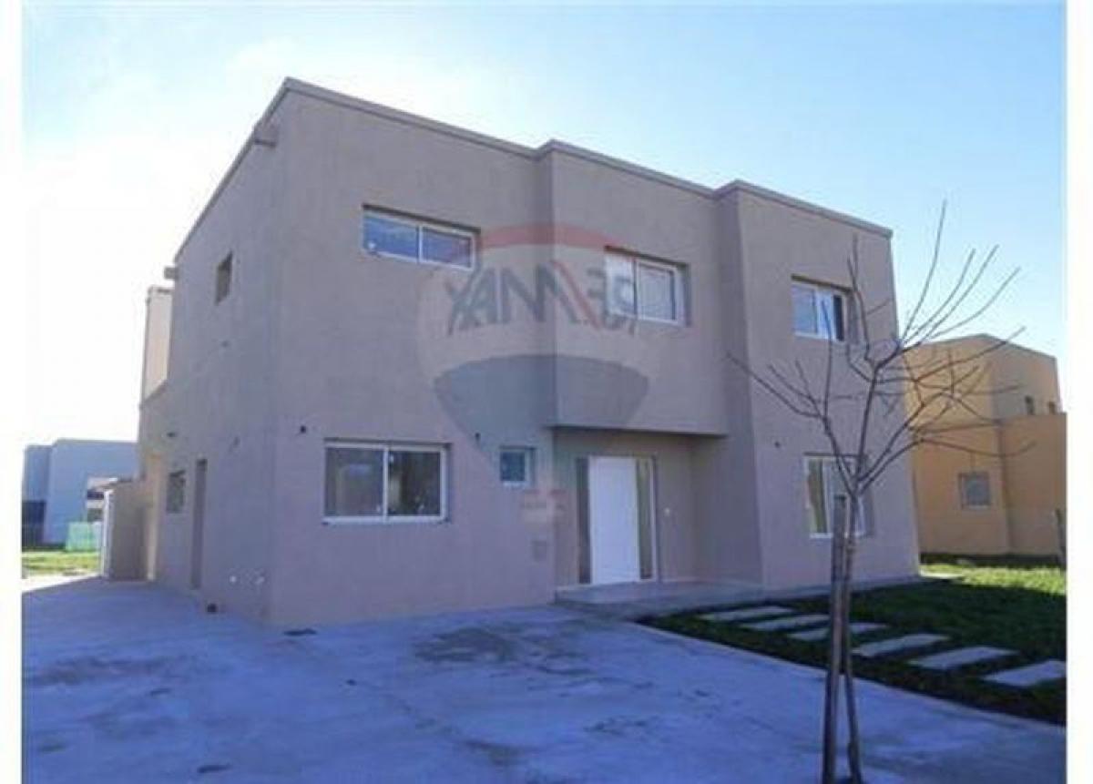 Casa T4 em Tigre, Argentina N.º 57068