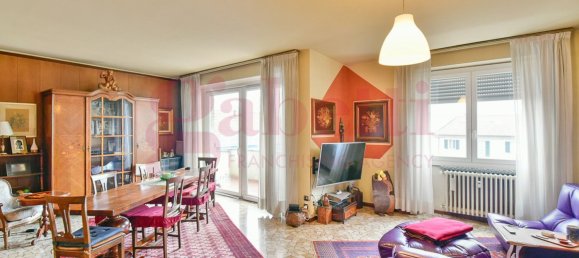 Apartamento de 3 divisões em Mariano Comense, Italy N.º 282458 5