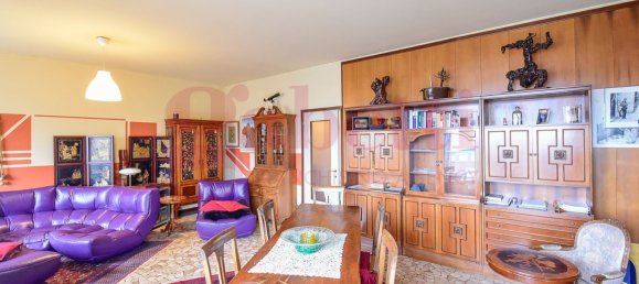 Apartamento de 3 divisões em Mariano Comense, Italy N.º 282458 2