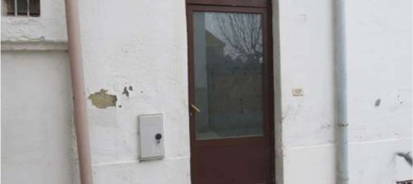 2-salle Appartement à Limbiate, Italy No. 260036 5