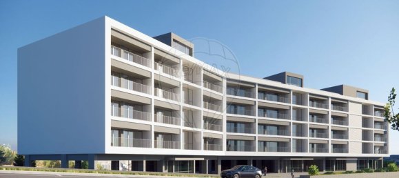 Terreno en Loures, Portugal 14240 m² No. 82200 2