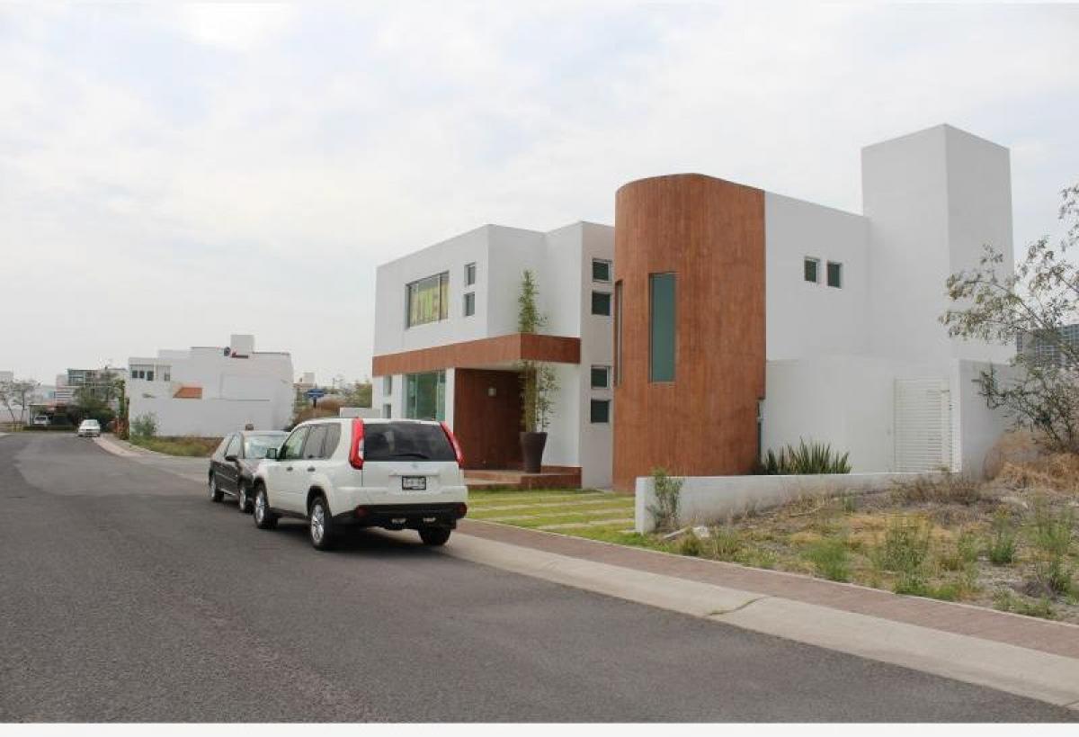 3 bedrooms House in Queretaro, Mexico No. 160482