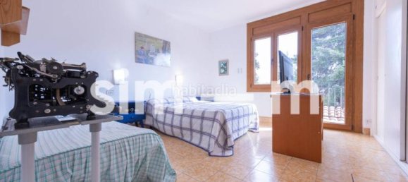 Дом с 4 спальнями в Барселона, Испания № 158354 38